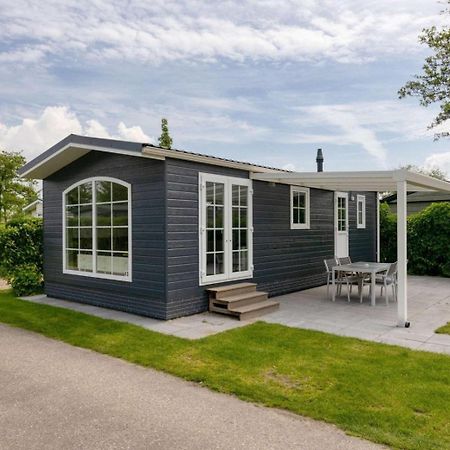 Recreatiepark Jachthaven De Veerstal Lathum - Luxe Chalet Exterior foto